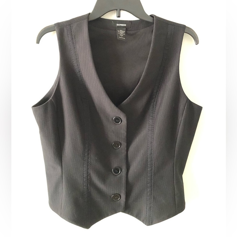 Express Crop Button Front Vest